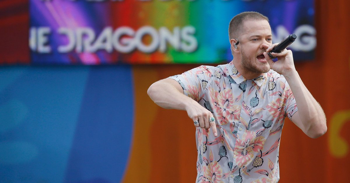 HuffPostEnt's tweet photo. Dan Reynolds of  @Imaginedragons on a mission to spread unconditional love https://t.co/wiDFAZPFSG https://t.co/etQAav9p5P