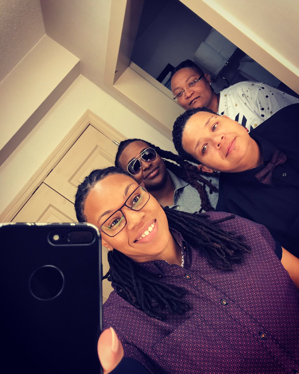 tutankhat3n's tweet photo. ALZ till the death of me ๐๐ฝ #lgbtgreek #alphalambdazeta #epic5 #missingace https://t.co/0Bv3KsCgAR