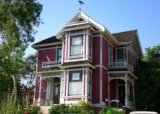 ThePowerOfGrams's tweet photo. #RT for good luck and one day you'll get the chance to visit the #HalliwellManor #CharmedHouse #Charmed #CharmedFans https://t.co/wYBj5prRyk