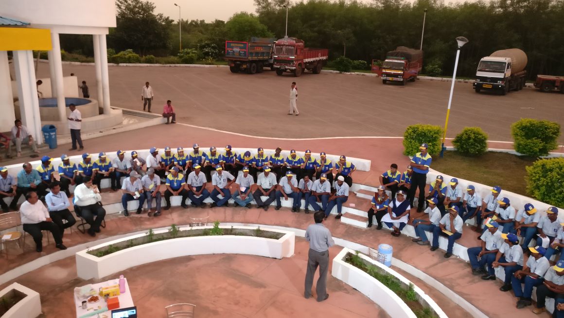 BPCRetailVijayw's tweet photo. Parivartan- DSM/W Training organised at BP Paritala, Krishna District, Vijayawada Territory😇
@BPCLRetail @singh @Ravi @34 @Prakash1991970 https://t.co/qF8qIJa4FJ