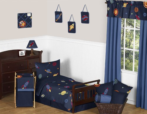 BeyondBedding's tweet photo. Love them to the moon and back every night. https://t.co/HWw5fSLraW #spacebedding #spacethemedroom #planetdecor #planetbedding https://t.co/gD3hQxBjiH
