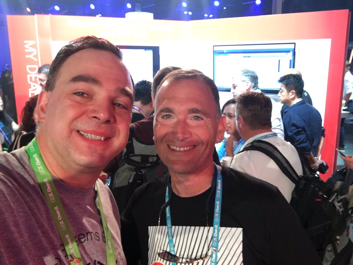 fzanetti's tweet image. #WeAreGVE #CiscoSE leadership checking out the #RFPTool booth #CiscoGSX #automation #innovation