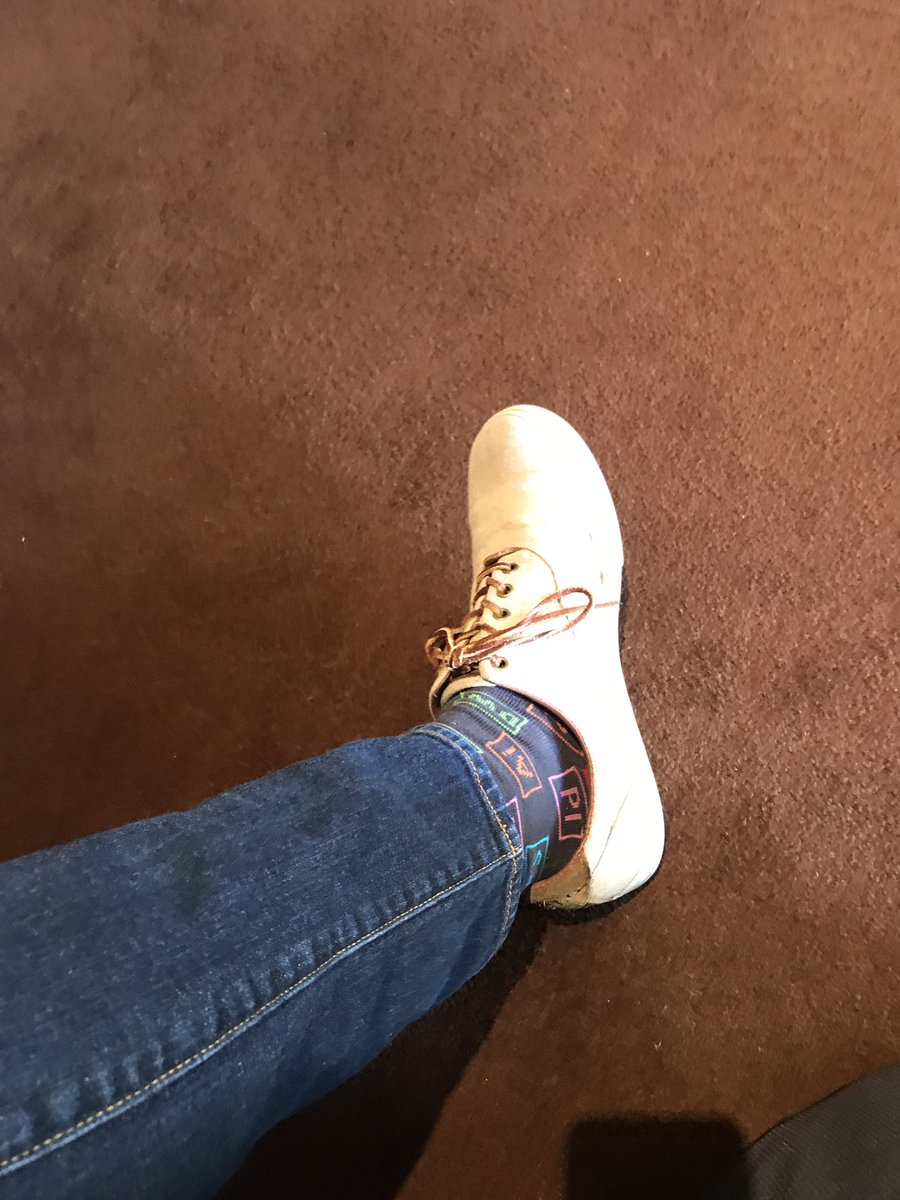 joedmarti's tweet photo. What time is it? #Confluence17 #LuckySocks https://t.co/lM8ABHV75E
