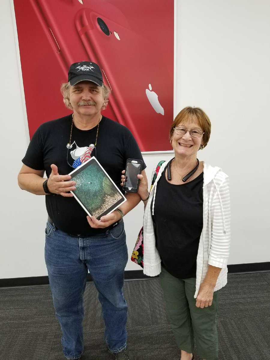 DTDawgs's tweet photo. We love our Customers and they Love Sprint!!
#yearofthebase @HoosierCrouch @LangerSprint https://t.co/172H5SNIAA