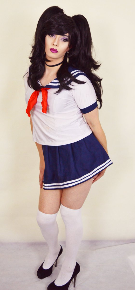 Tgirl schoolgirl pawgs girl
