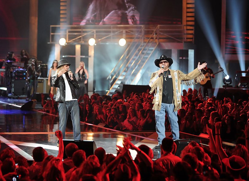 KidRock's tweet image. If you don't like @HankJr you can kiss my ass.