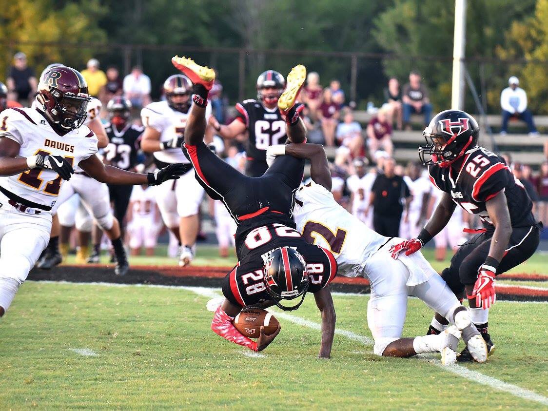 usatodayhss's tweet image. PHOTOS: Top fan photos from around the country, Aug. 14-20 usat.ly/2wp1ITT via @scorestream