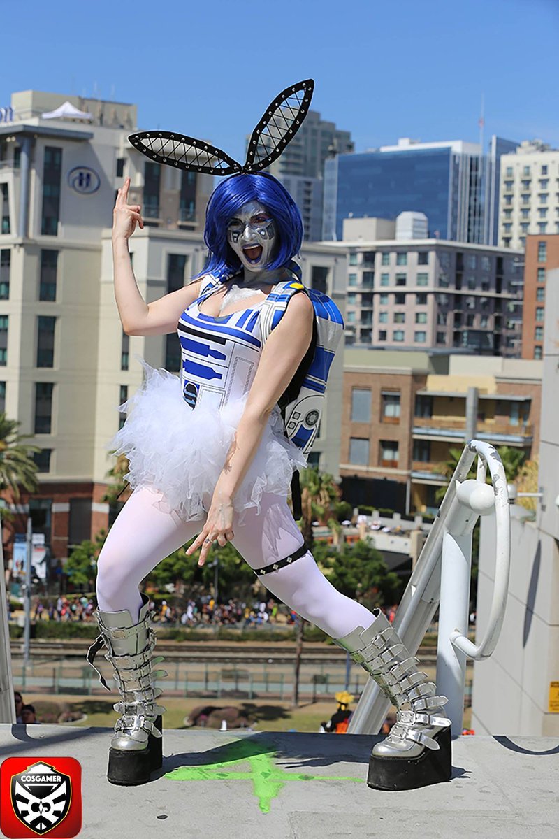 sharkiekitty's tweet photo. Let's be honest. R2 was a bitch
Cosplay: R2Tutu
Cosplayer: @sharkiekitty
Foto: @CosGamers
#cosplay #R2D2 #SharkieKitty #spacebitch https://t.co/YgIuYg1Fd6