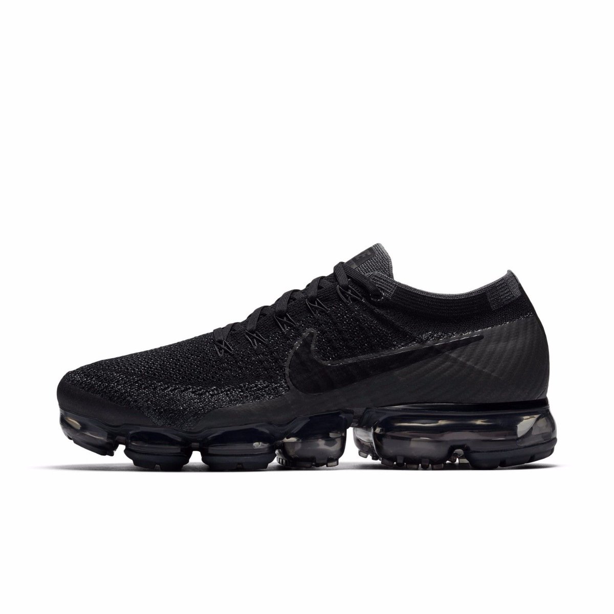 sport chek vapormax