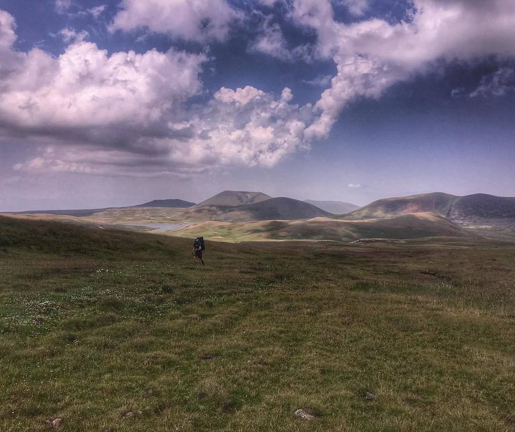 leonmccarron's tweet photo. Big skies, open spaces. #geghama #armenia
#transcaucasiantrail @tom_r_allen #adventure #hiking https://t.co/aAIlCmPcWD https://t.co/69TeWxK0N6