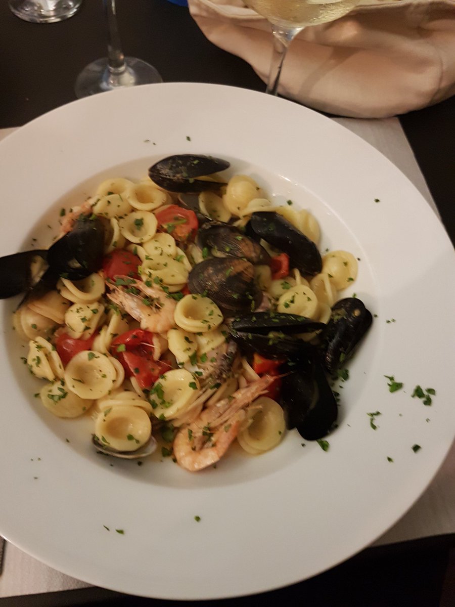 jolie_76's tweet photo. #catanzarolido ottimo ristorante osteria del mare #pescefresco #osteriadelmare https://t.co/hd96934rbO