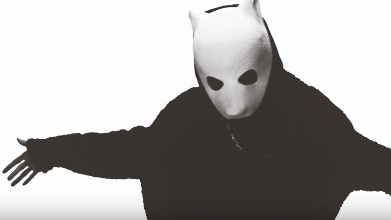 GeomXyo_Samkey's tweet photo. Gold für Cro: Erste Single aus "tru." knackt 200.000 verkaufte Einheiten https://t.co/3FAanbFG0Q @thisiscro... by #thisiscro https://t.co/mIdU9T1lIk