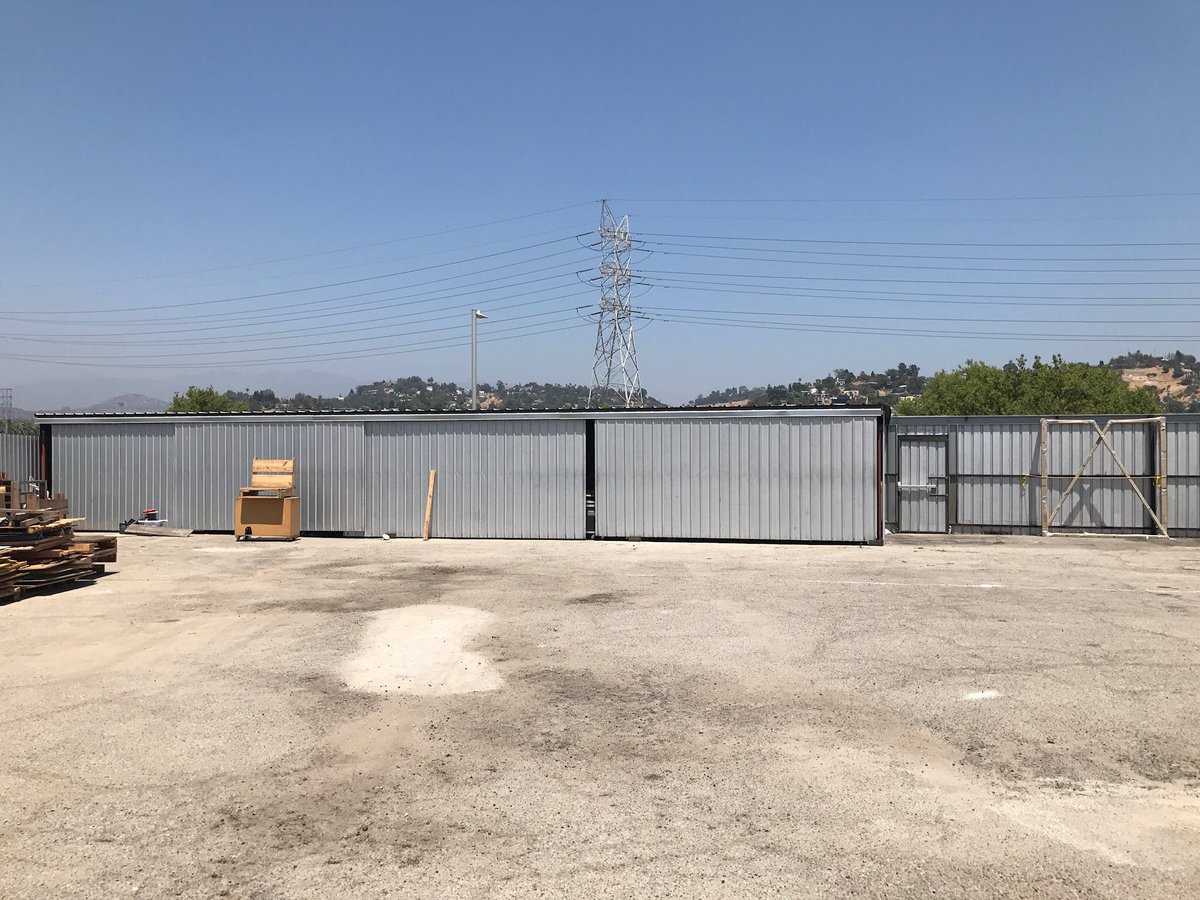EvolveProjectLA's tweet photo. Calling all artists. Imagine your art on these walls. DM us with a link to your portfolio. 

#art #streetart #urbanart #LosAngeles https://t.co/1lcHJ3r3XW