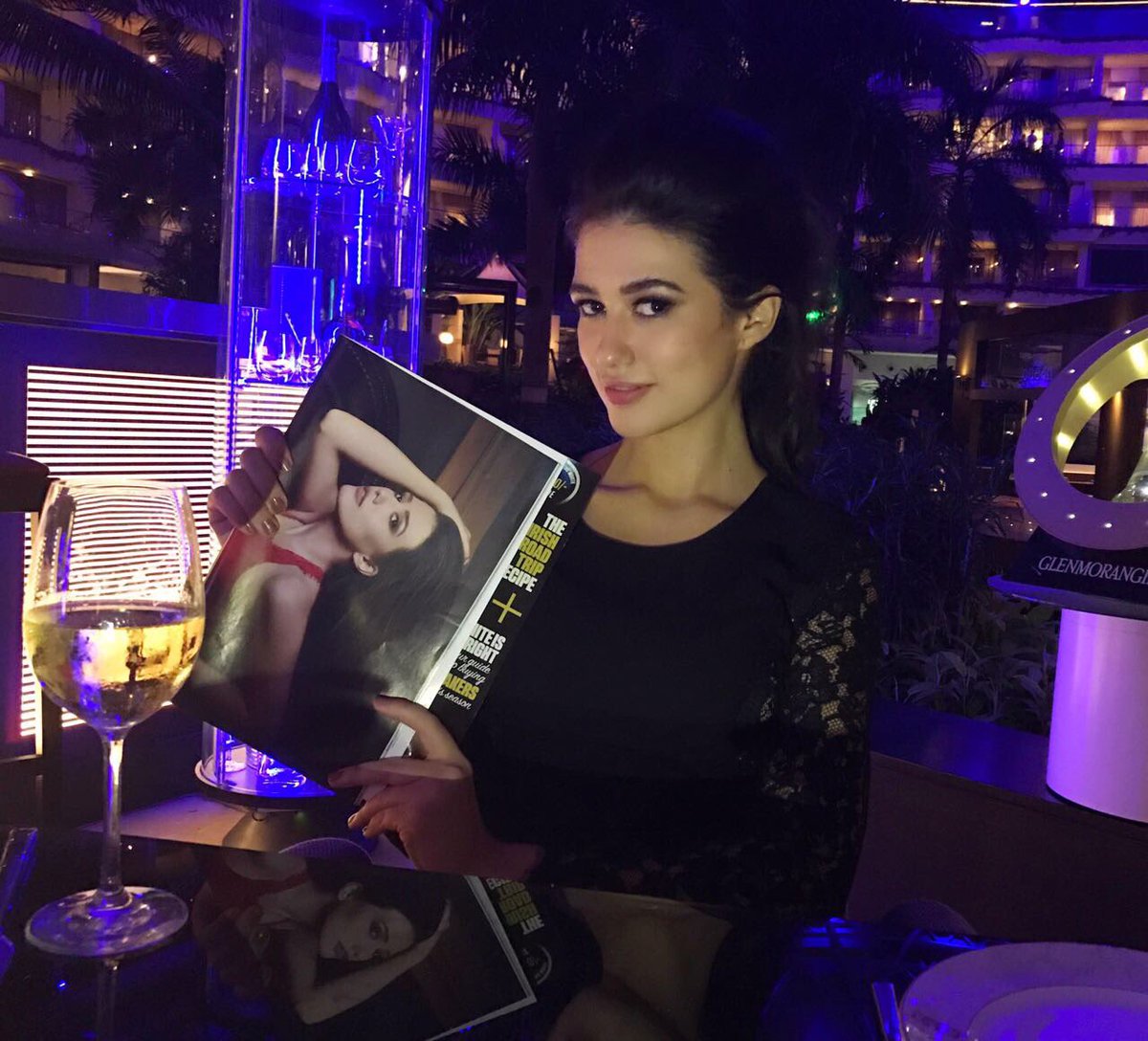 Mbellariu's tweet photo. #guesswhat ⁉️ I finally got hold of this #magazine! 📸
#mycoverage #actress #myinterview #romanian #italianactress #uk #noculturalbarriers https://t.co/YGf3GDVgH3