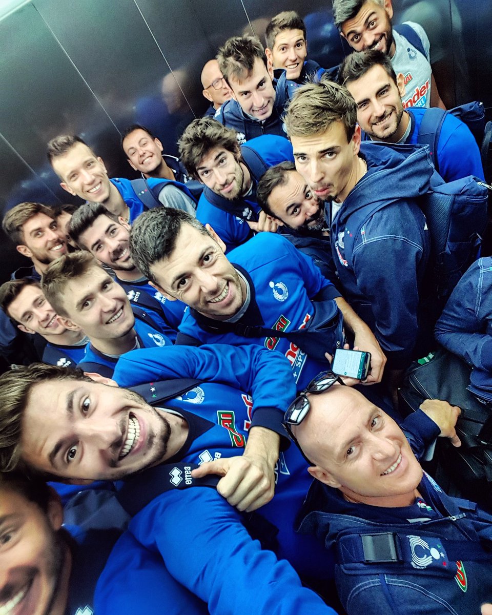 Teuzzzo's tweet photo. Unitissimi 💪😎 https://t.co/HvL0aE1Xa2