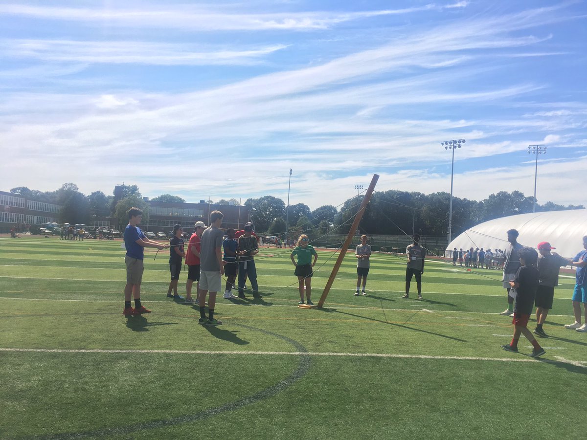 cmadmissions's tweet photo. Great day spent with @PA_YCP during our Freshman Orientation. #Classof2021 #WeAreCM https://t.co/iyxmUsg4Lo