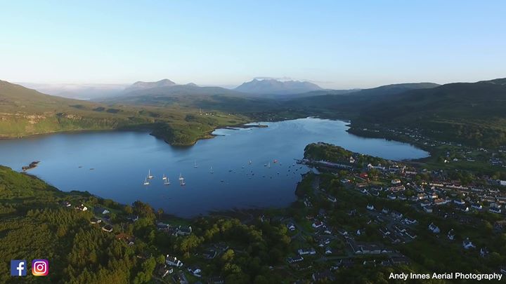 dronefilmsltd's tweet photo. Portree harbour at sunset on the Isle of Skye 😀
Click HD to view in high quality ... #dronefly} #usingdrones | https://t.co/TTKihbR0vC