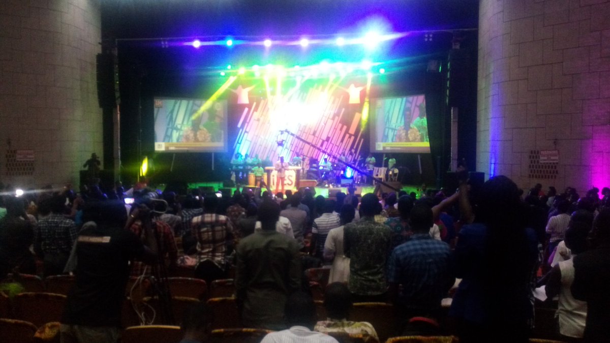 PreechMedia's tweet photo. #PM_LiveOnlineUpdates
#IYES2017

We are live at IYES 2017. 
Bro Sak leading the church in worship 
@BrianamoatengUK https://t.co/u0yfKEm6mQ