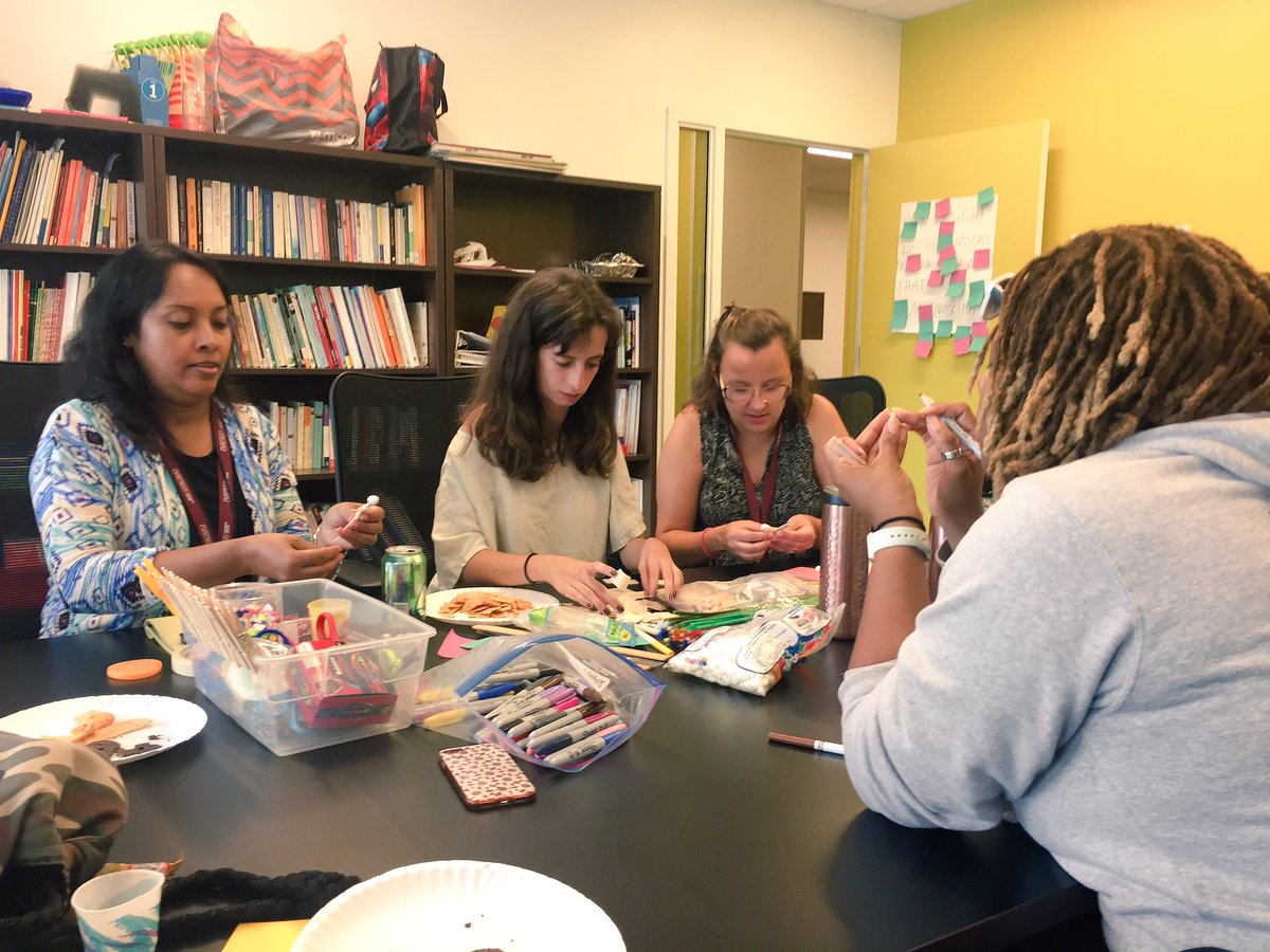 AskAndreaHite's tweet image. Do you even #prototype, bro?  #LabLearns #LabEDTraining17 #DesignThinking