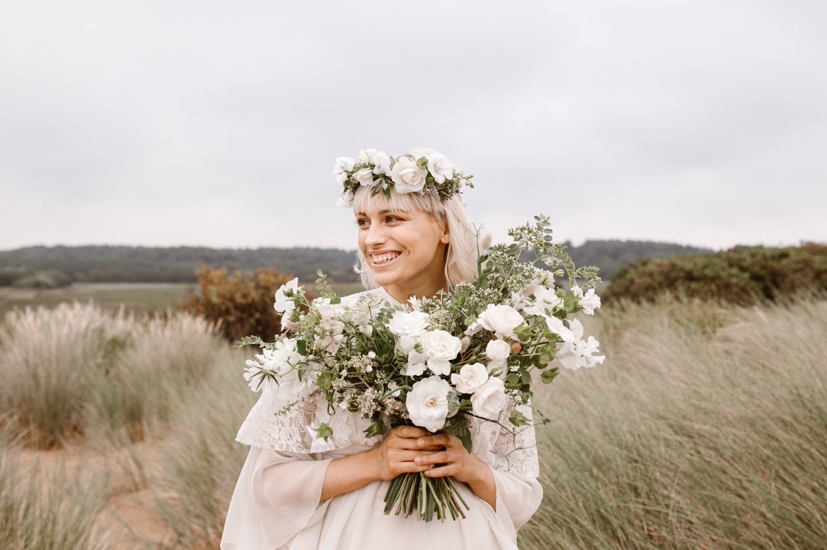 Vintage gowns &amp; Flower Crowns with <a href="/Agnes_Black16/">Agnes Black</a> @agnesandbee #weddinghour #vintagewedding