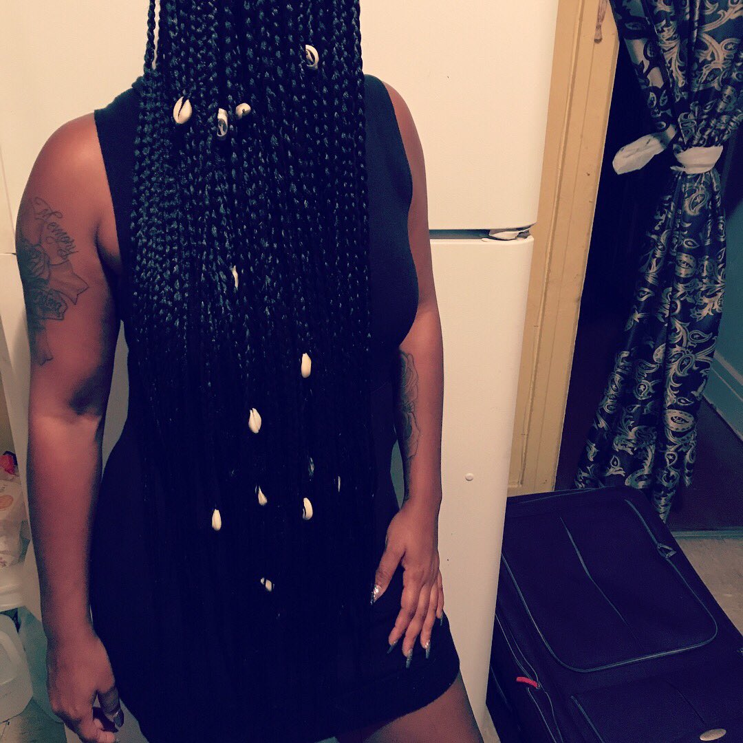 Nique__j's tweet photo. Braids by me 💇🏾💇🏾💪🏾 Braids by me $85-UP depending on your hair and length , size of the braids all month #labraids #lahairstylist https://t.co/jm493fP2VV