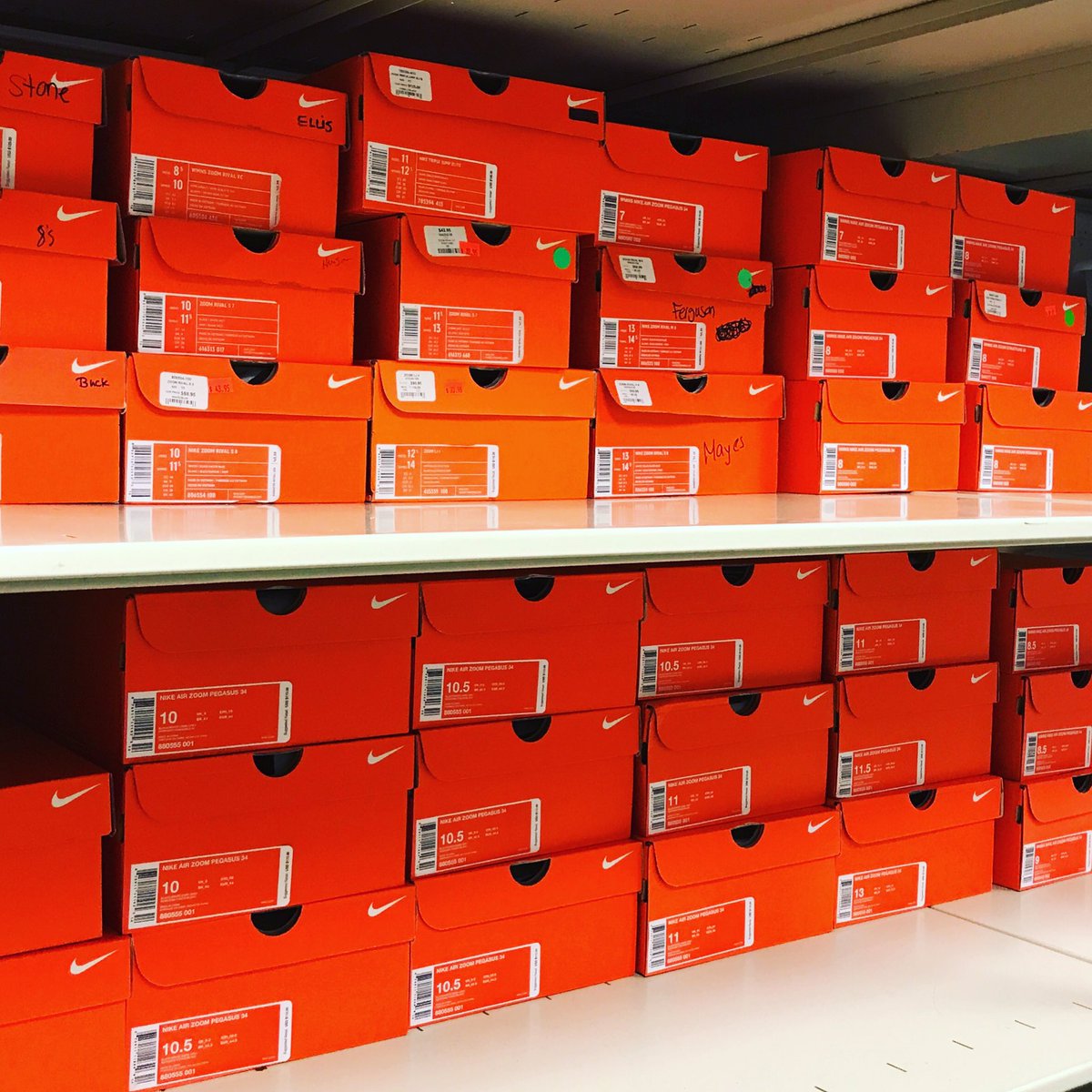 milliganxctf's tweet photo. It's almost time to change the tires! 🏎 #OrangeBoxes https://t.co/WkEpW32641