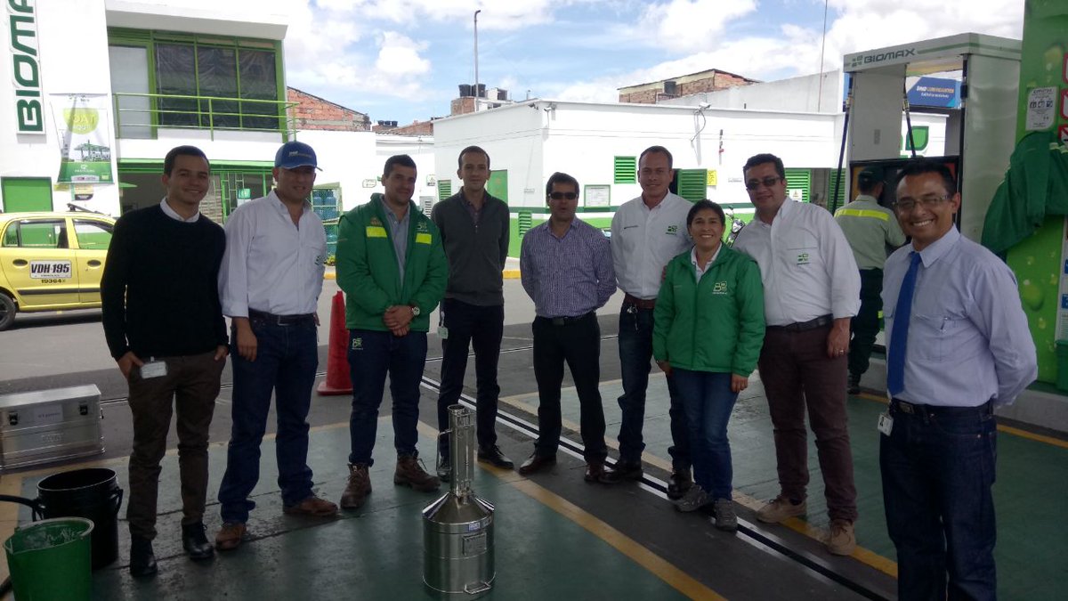 ConsorcioCVM's tweet photo. #Capacitación para el personal de GNE Soluciones S.A.S @sicsuper https://t.co/p27RYjo9gX