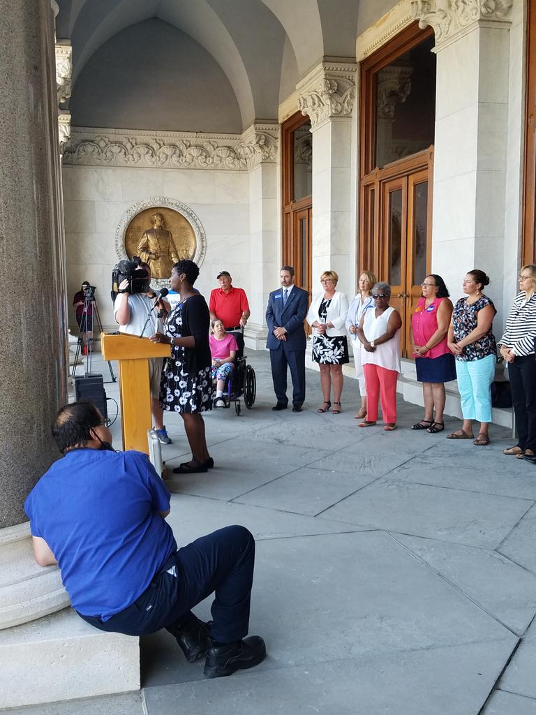 oakhillct's tweet photo. #peoplematter Andrea Barton Reeves thanking Legislators standing behind her and all of us today. https://t.co/sX3XYTj3RQ