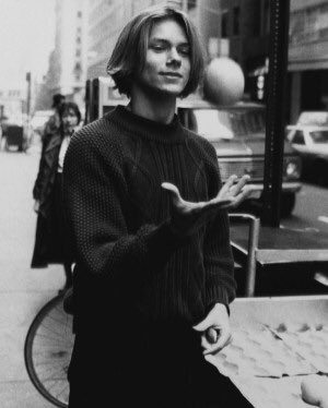 Happy birthday, River Phoenix! You sunbeam.    