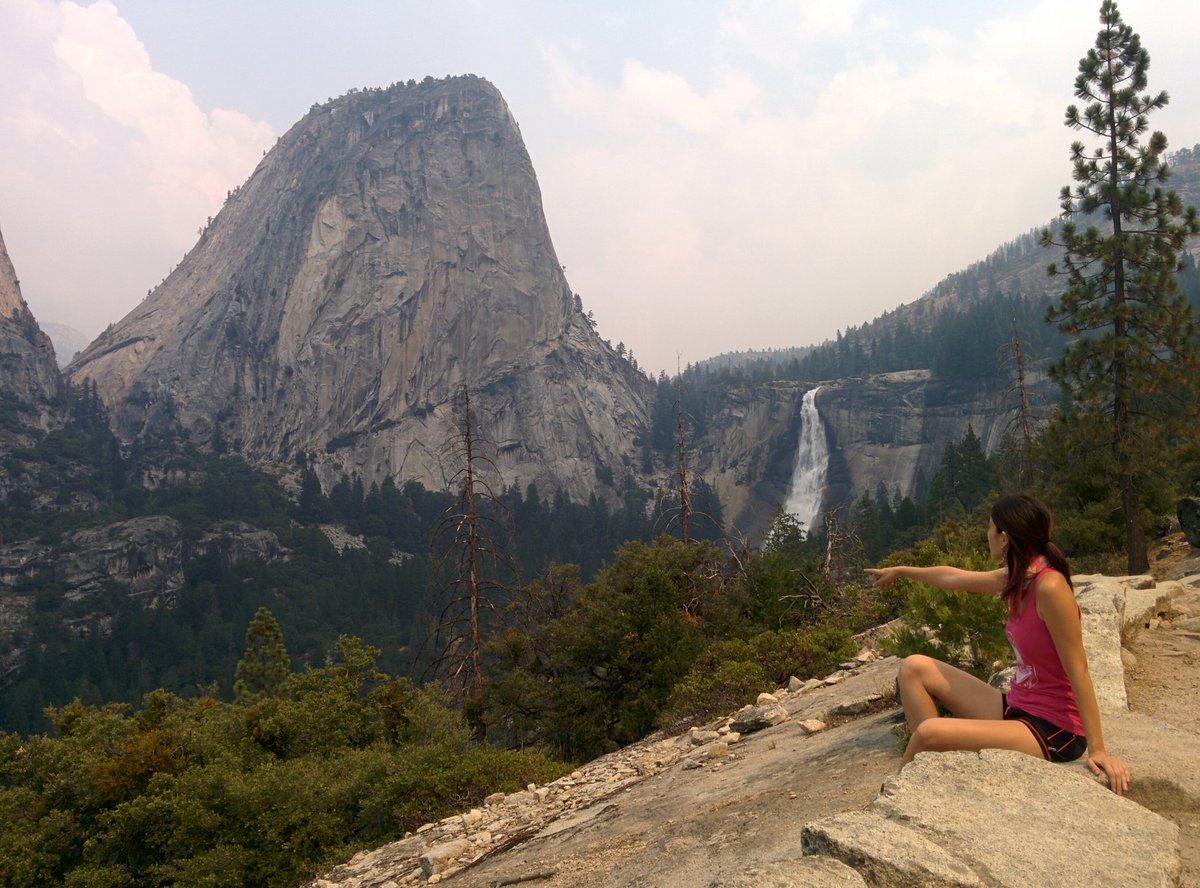 Ersehiyr's tweet photo. Nada, aquí, sufriendo un montón... #Yosemite #NevadaFall #BurningManTour2017 https://t.co/3rbK8DJHIE