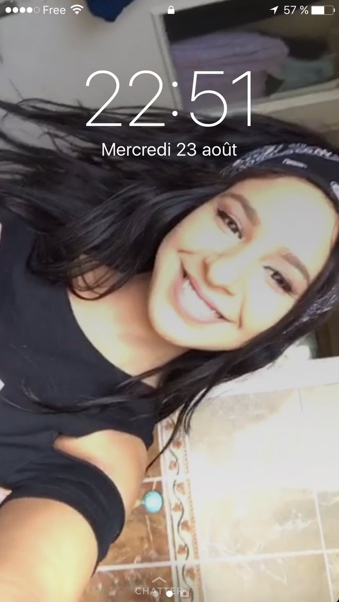 YassPrs's tweet photo. J'ai mis ma meuf en fond écran 😍😍😍et non jsuis célibataire... c'est juste @sherazadesmh la best 🔥😘 https://t.co/0O3NpbvXTm
