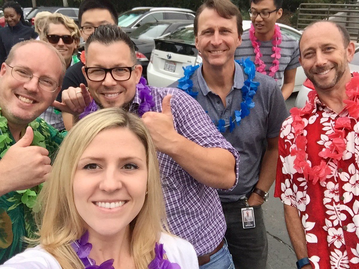 Aloha from the (part of) #ServiceNow ITSM team. Hawaiian BBQ to celebrate employee appreciation day. 🌺🌴#LifeAtNow