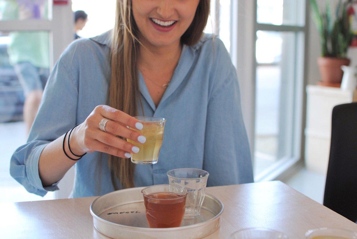 Catching up over some 'bucha 

#yvrdrinks #vancouver #kombucha #craft #taproom #cafe #brewery