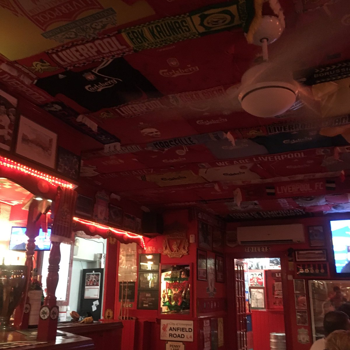 teeth_turkey's tweet photo. Well if I can't be at the game watch t in #Shanklys #salou #thekirkbyfusiliers https://t.co/9oF91nTw6r