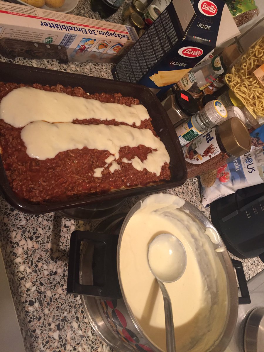 NanahoCos's tweet photo. #gamescom #lasagna #airbnbftw #cooking https://t.co/D7bGBcVbAs
