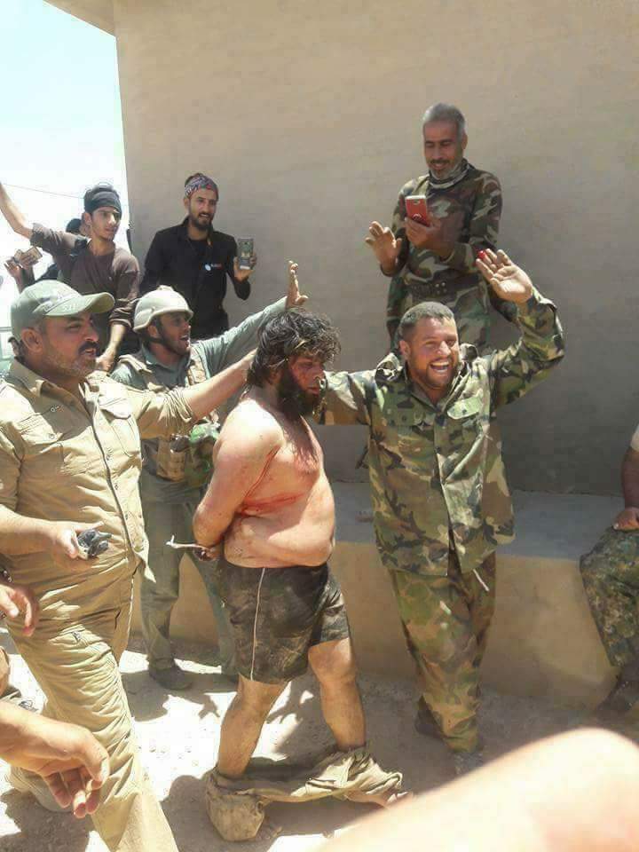 حقيقة صورة القبض على مدبر هجمات مسجد الروضة