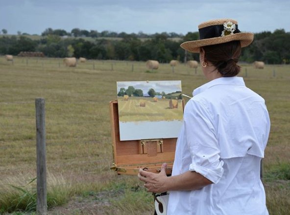 The #artfulescape in real time! Artist, Joan Breckwoldt is getting inspired from the views at Round Top. bit.ly/2g5VGBd