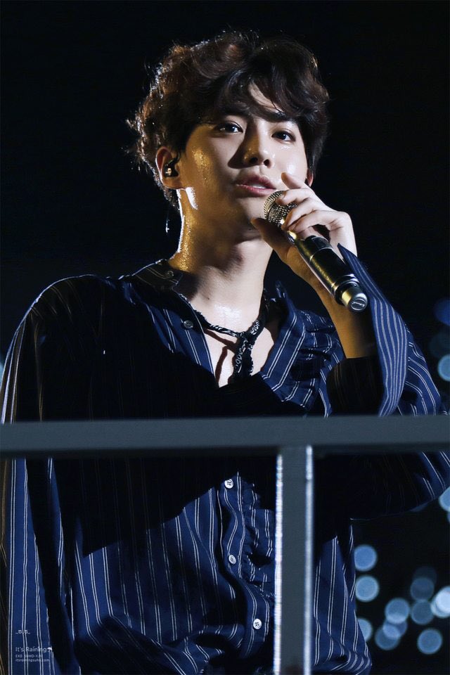 EXOandAesthetic's tweet image. You could be the moonlight ▪ Suho