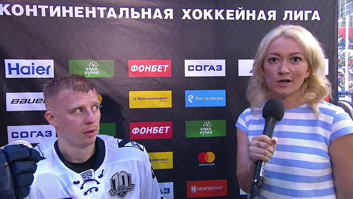 VitalyMagranov's tweet image. Один из них стоит на коньках