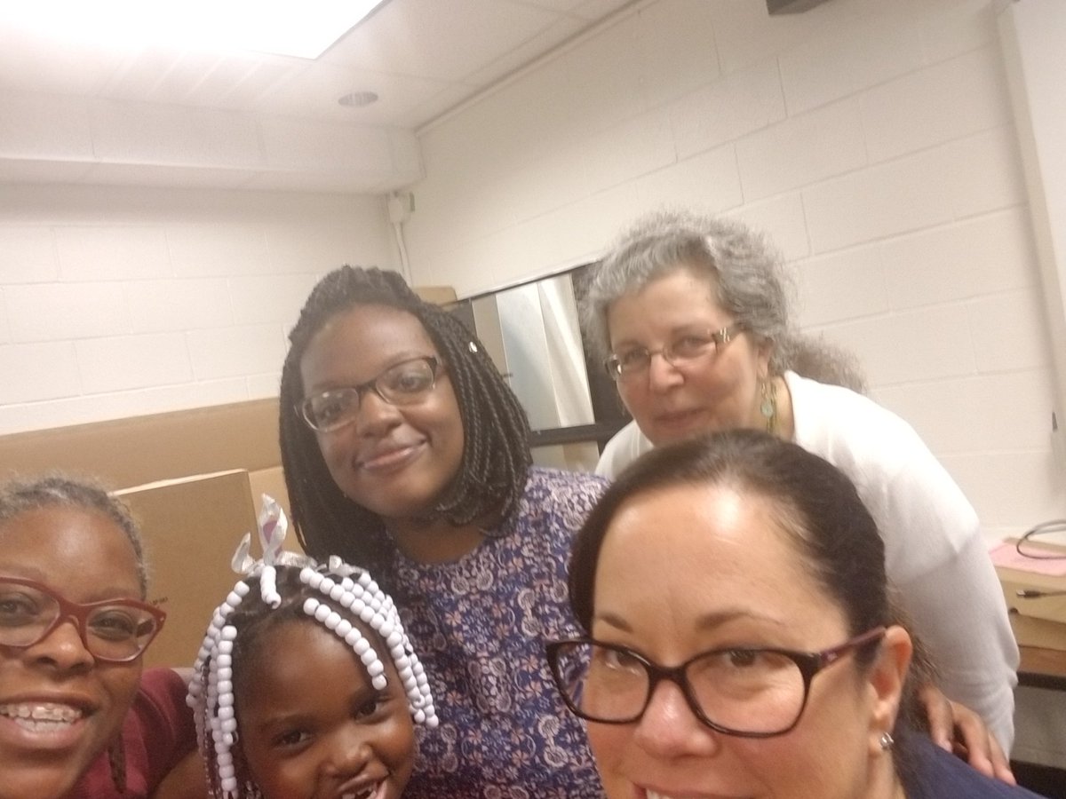 ICNHS_SCIENCE's tweet photo. AP science teachers receiving equipment and materials to promote a sustainable AP program.  .@PortsVASchools .@ebracyPPS .@ICNorcomHigh https://t.co/tUcuqCxvj2