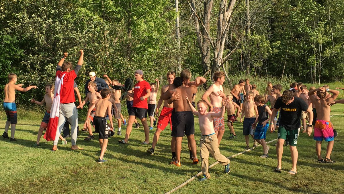 Canada wins!! #TheTug