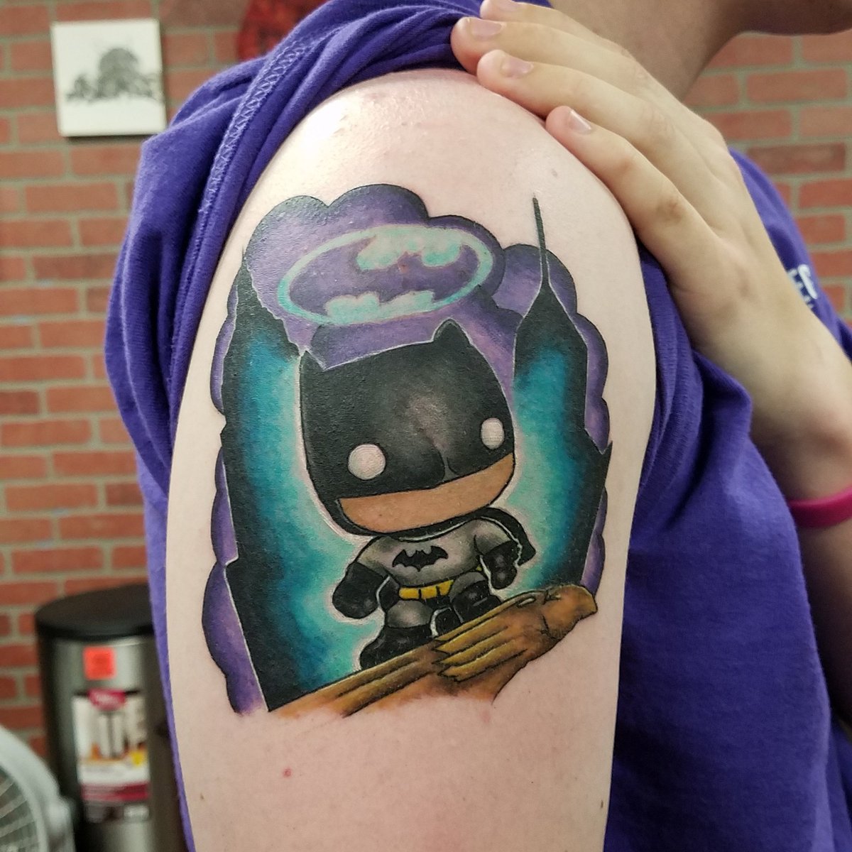 Electric_Ink_TX's tweet photo. Awesome #popheroes style #batman #tattoo by Mickey Garcia 
#popheroesbatman #dcuniverse #batmantattoo https://t.co/TE7bfIkhfA