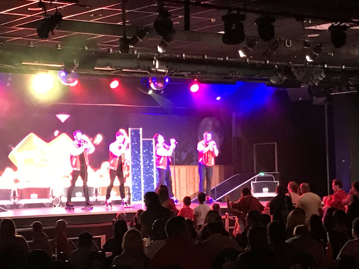 Jennya183's tweet photo. @therollerboys great show tonight in minehead butlins smiles all around 😍☺️ https://t.co/6vz0eaL1DU