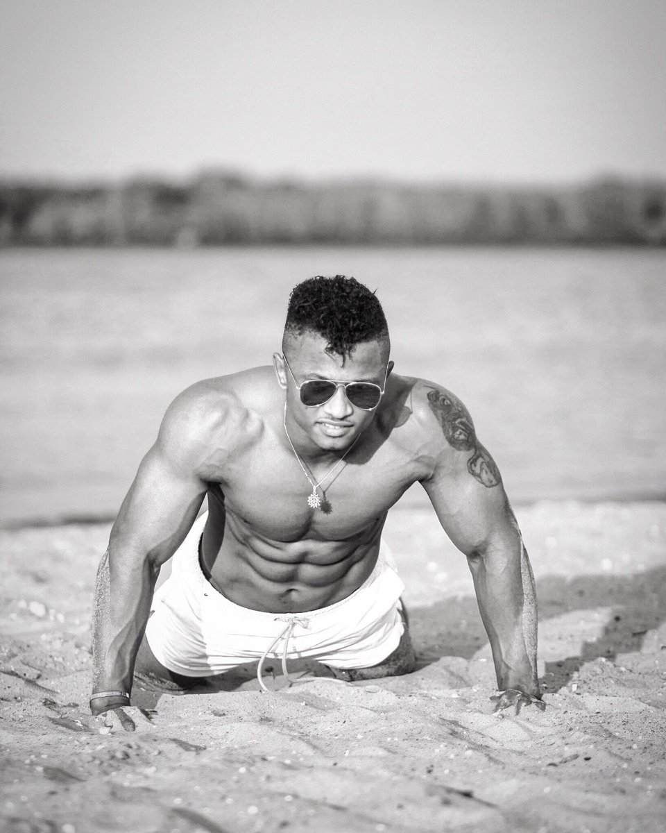 zeaugushto's tweet photo. The best pictures #sportsman #topmodes #abs #fit4you #superbody #body #belezamascullina  #ukraine #angola #fit4you #aesthetics #cabinda https://t.co/9pA7Mh7Yw5