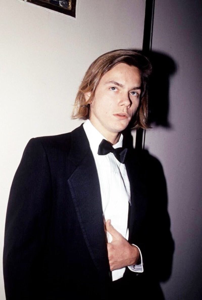 Happy Birthday to our king, River Phoenix 