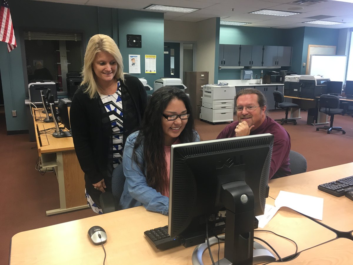 King Tech High School (@kths_flash) on Twitter photo PCA student Carlene works on a resumé and job applications with our rockstar workforce development team Sheryl Barry & Sean Schubert #go2KCC PCA student Carlene works on a resumé and job applications with our rockstar workforce development team Sheryl Barry & Sean Schubert #go2KCC