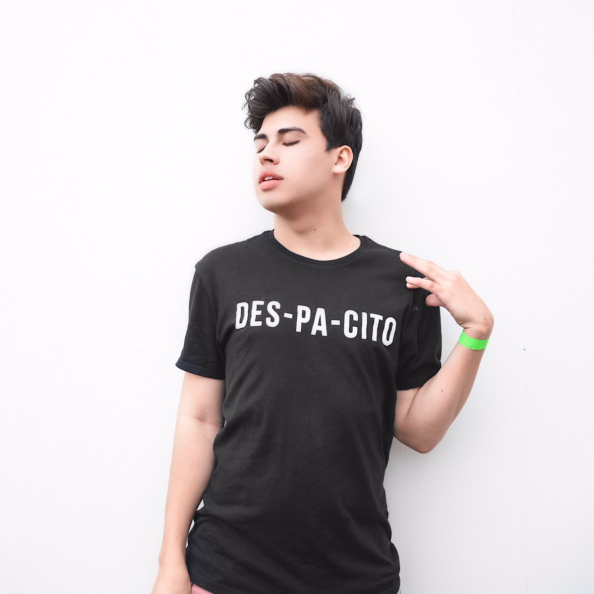 ladivaza's tweet photo. Despacito (feat. La Divaza) [Remix]
@justinbieber https://t.co/cURjLqlYyt