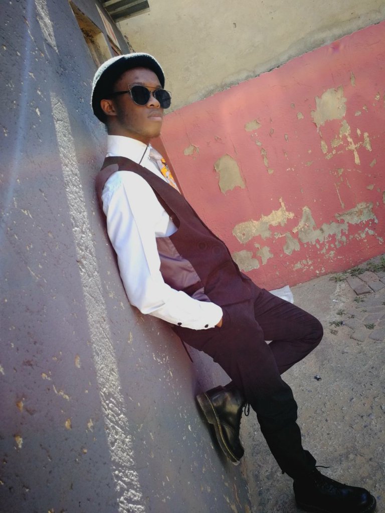 lekombuli's tweet photo. #TheThreadBoy #StyleGuide #MensWear #Styling #AfricanStylist https://t.co/tlde2nCTDy