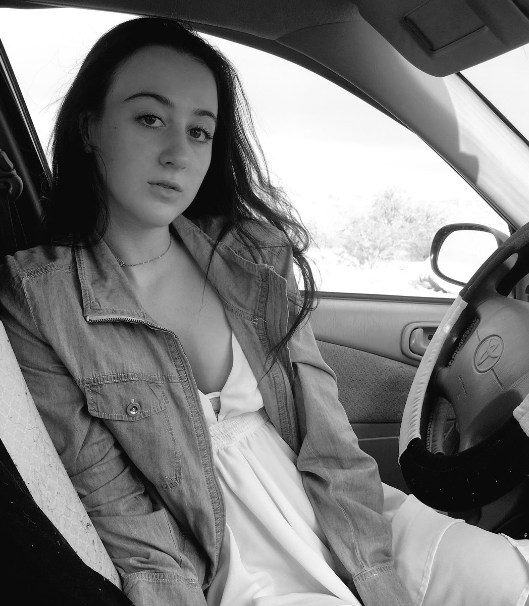 taylorherzogg's tweet image. 💛💛💛