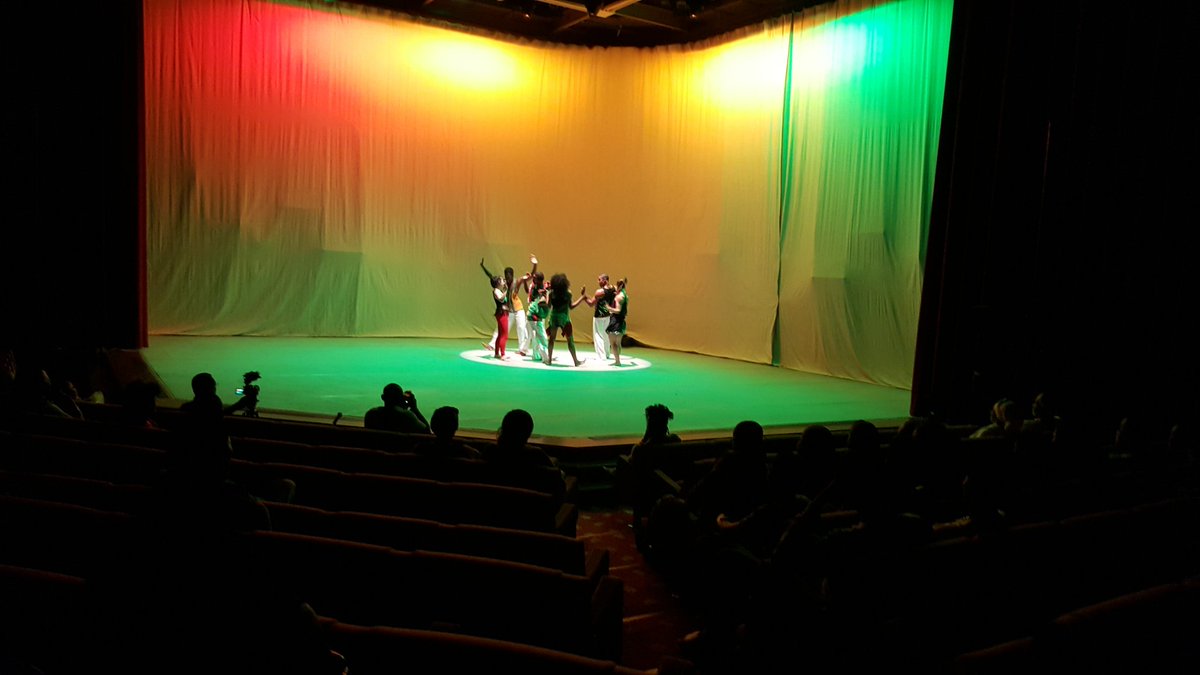 fabianmthomas's tweet photo. Soooo good to see @kashedance1 on stage again!!! #CARIFESTAXIII #FacingHome https://t.co/rPhaHooEVs